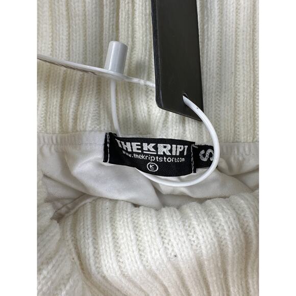 The Kript - Binita Off Shoulder Sweater in White - Picture 2 of 4